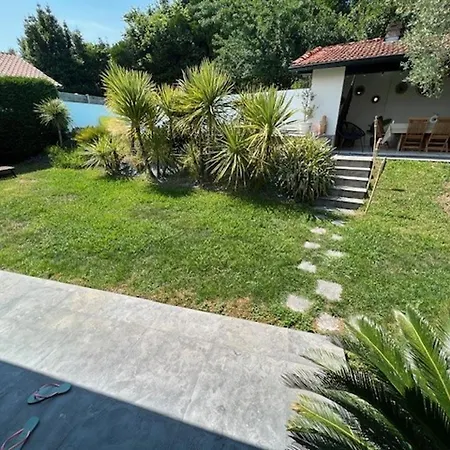 Vila Villa Urrugne, 5 Pieces, 8 Personnes - Fr-1-239-1025